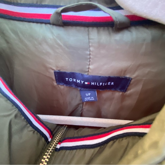 Tommy Hilfiger Army Green Slim Fit Quilted Jacket Size Small - Picture 2 of 8